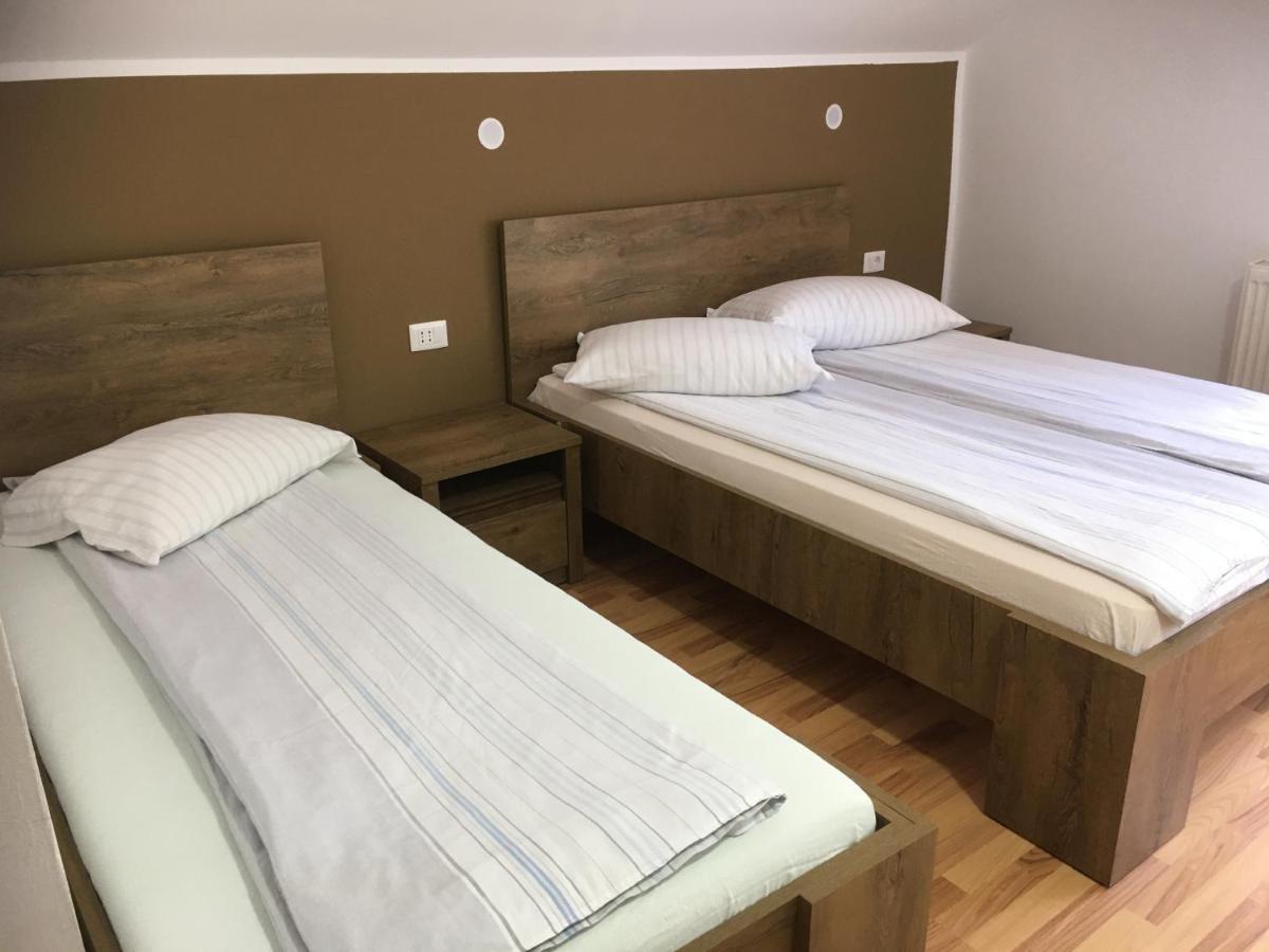 Casa Popa'S Hotel Cartisoara Ngoại thất bức ảnh
